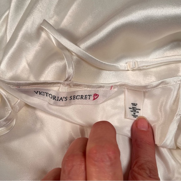 Victoria’s Secret long ivory lace side slit nightgown M - Picture 4 of 7
